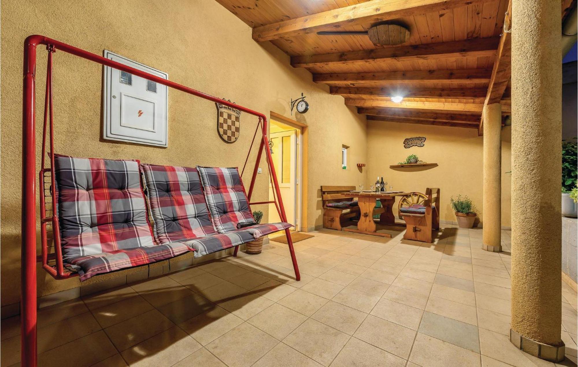 Amazing Home In Bilice With Outdoor Swimming Pool Šibenik Buitenkant foto